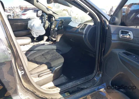 2019 Jeep Grand Cherokee Upland 4X4 z USA, uszkodzony, nr VIN 1C4RJFAG1KC808183